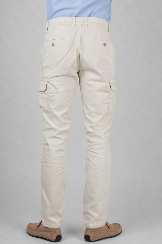PANTALON CARGO BLANCO CON BOLSILLOS