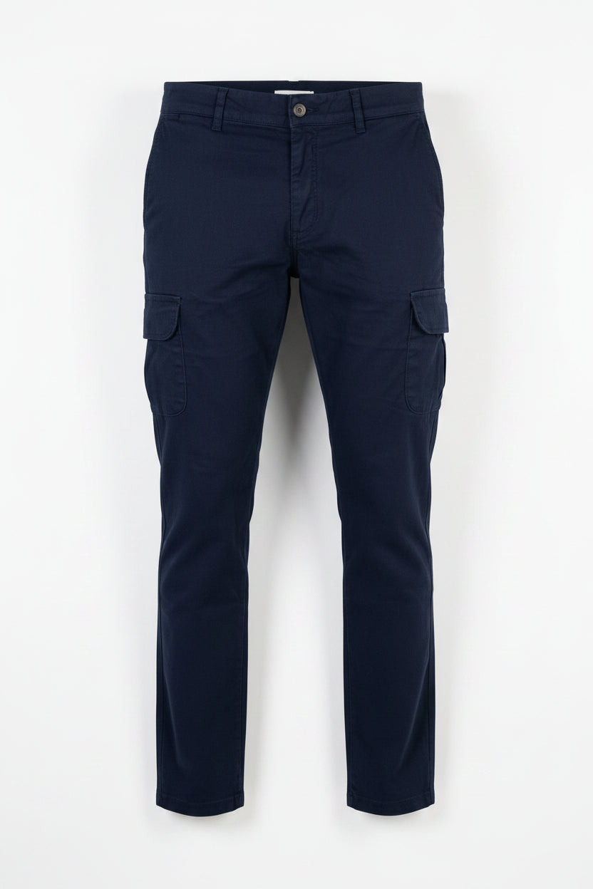 PANTALON CARGO AZUL MARINO CON BOLSILLOS