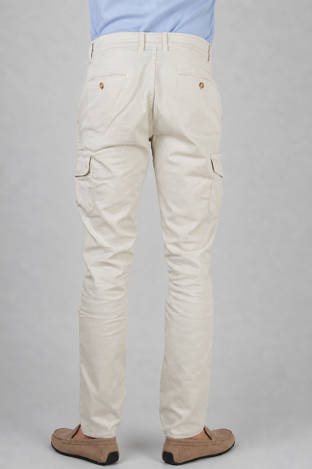 PANTALON CARGO BLANCO CON BOLSILLOS