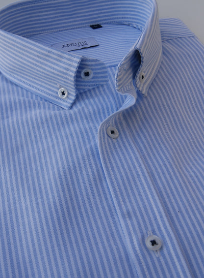 CAMISA OXFORD RAYAS CELESTE, CUELLO BOTONES