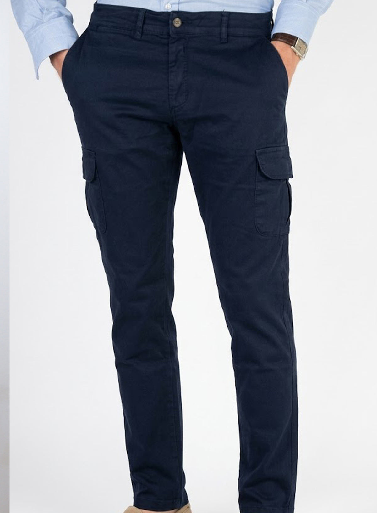 PANTALON CARGO AZUL MARINO CON BOLSILLOS
